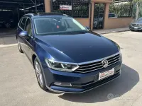Usata VW Passat Highline 190 CV (139 kW) 2016 Blu Station wagon
