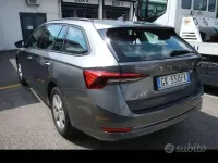 Usata Skoda Octavia Executive 116 CV (85 kW) 2022 Grigio Station wagon
