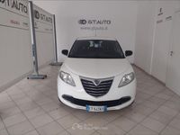 Usata Lancia Ypsilon 69 CV (50 kW) 2015 Bianco Utilitaria