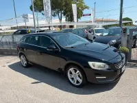 Usata Volvo V60 Momentum 115 CV (84 kW) 2014 Nero Station wagon