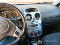 Usata Opel Corsa Cosmo 90 CV (66 kW) 2011 Nero Utilitaria
