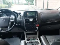 Usata Lancia Voyager 163 CV (119 kW) 2012 Grigio Monovolume