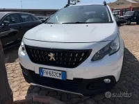 Usata Peugeot 2008 GT-line 99 CV (72 kW) 2017 Bianco SUV