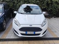 Usata Ford Fiesta 75 CV (55 kW) 2015 Bianco Berlina