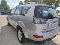 Usata Mitsubishi Outlander Invite 140 CV (102 kW) 2008 Grigio(met.) SUV