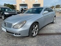 Usata Mercedes CLS320 224 CV (164 kW) 2006 Grigio Coupé