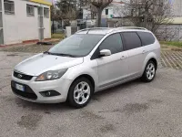 Usata Ford Focus 110 CV (80 kW) 2010 Argento Station wagon