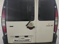 Usata Fiat Doblò 101 CV (74 kW) 2001 Bianco Monovolume
