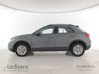 Usata VW T-Roc Life 150 CV (110 kW) 2024 Indium grey metallizzato nero SUV
