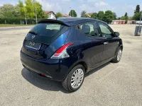 Usata Lancia Ypsilon Gold 69 CV (50 kW) 2018 Blu/azzurro Utilitaria