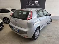 Usado Fiat Punto 75 CV (55 kW) 2010 Blanco Utilitario