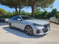 Usata BMW 520 M Sport 197 CV (144 kW) 2024 Grigio Berlina
