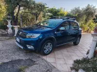 Usata Dacia Sandero Stepway 95 CV (69 kW) 2019 Blu Berlina