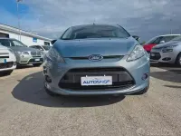 Usata Ford Fiesta Titanium 92 CV (67 kW) 2010 Blu Berlina