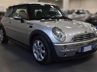 Usata Mini One D 88 CV (64 kW) 2006 Argento metallizzato Utilitaria