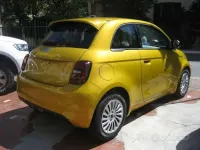 Nuova Fiat 500 Pop 65 CV (47 kW) 2026 Giallo Berlina