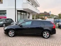 Usata Volvo V60 Kinetic 115 CV (84 kW) 2015 Nero Station wagon