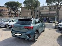 Usata VW T-Roc R-line 150 CV (110 kW) 2023 Azzurro SUV