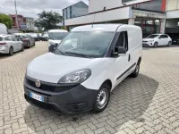 Usata Fiat Doblò 90 CV (66 kW) 2021 Bianco Monovolume