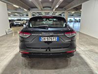 Usata Maserati Levante 330 CV (242 kW) 2022 Nero SUV