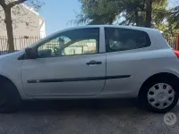 Usata Renault Clio II 75 CV (55 kW) 2006 Grigio Utilitaria