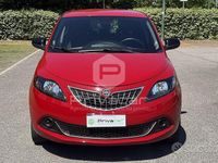 Usata Lancia Ypsilon Silver 69 CV (50 kW) 2022 Rosso Utilitaria