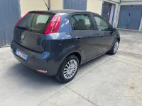 Usata Fiat Punto Lounge 69 CV (50 kW) 2016 Grigio Utilitaria