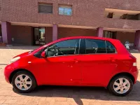 Usata Toyota Yaris 69 CV (50 kW) 2011 Rosso Utilitaria