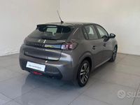Usata Peugeot 208 Allure 101 CV (74 kW) 2023 Grigio Utilitaria