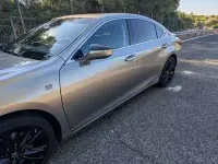 Usata Lexus ES300 Executive Line 178 CV (130 kW) 2024 Argento Berlina