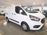 Usata Ford Transit Custom Titanium 131 CV (96 kW) 2020 Bianco Furgone