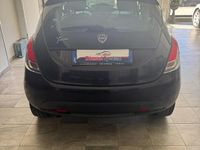 Usata Lancia Ypsilon S 95 CV (69 kW) 2011 Viola Utilitaria