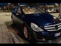 Usata Mercedes R320 224 CV (164 kW) 2006 Blu Monovolume