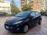 Usata Ford Fiesta 70 CV (51 kW) 2012 Blu Berlina