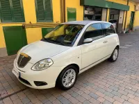 Usata Lancia Ypsilon 60 CV (44 kW) 2009 Bianco Utilitaria