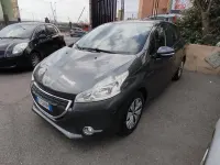 Usata Peugeot 208 Allure 68 CV (50 kW) 2014 Grigio Utilitaria