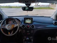 Usata Mercedes B160 90 CV (66 kW) 2015 Bianco Utilitaria