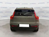 Nuova Volvo XC40 Plus 163 CV (119 kW) 2026 Grigio SUV
