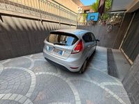 Usata Ford Fiesta Titanium 90 CV (66 kW) 2013 Grigio Utilitaria