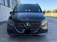 Usata Mercedes V300 Avantgarde 237 CV (174 kW) 2025 Grigio Monovolume