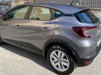 Usata Renault Captur Business 101 CV (74 kW) 2021 Grigio SUV