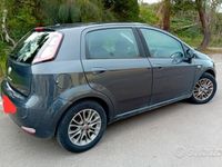 Gebraucht Fiat Punto 95 PS (69 kW) 2012 Grau Kleinwagen