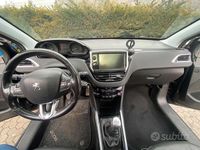 Usata Peugeot 2008 Allure 115 CV (84 kW) 2014 Nero SUV