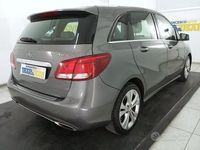 Usata Mercedes B220 184 CV (135 kW) 2015 Grigio metallizzato Monovolume