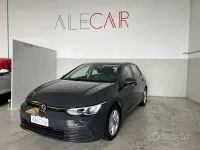 Usata VW Golf VIII Life 116 CV (85 kW) 2022 Grigio Berlina