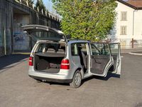 Usata VW Touran Trendline 101 CV (74 kW) 2004 Grigio Monovolume