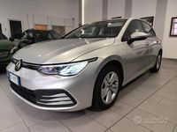 Usata VW Golf VIII Life 131 CV (96 kW) 2021 Grigio Berlina