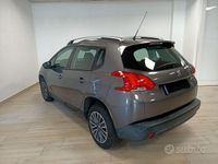 Usata Peugeot 2008 Active 99 CV (72 kW) 2016 Grigio scuro SUV