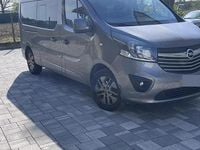 Usata Opel Vivaro 2015 Grigio Monovolume