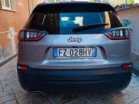 Usata Jeep Cherokee Longitude 195 CV (143 kW) 2019 Grigio SUV